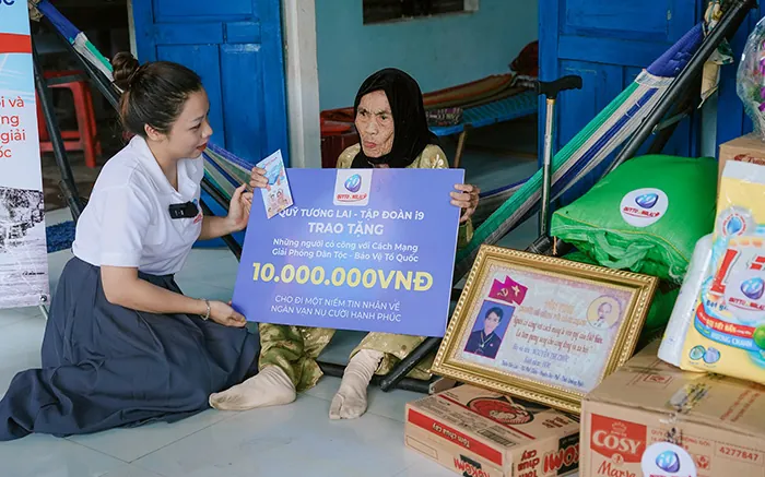 Biểu tượng cam kết hỗ trợ khách hàng iwin68